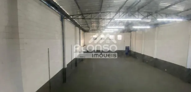 Galpão / Depósito / Armazém para venda ou aluguel, 350m² no Parque Laguna, Taboão da Serra