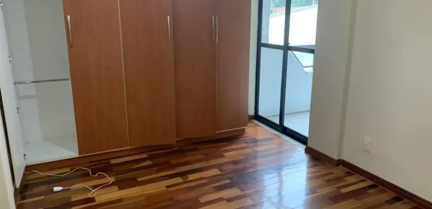 Apartamento com 3 Quartos para alugar, 110m² no Castelanea, Petrópolis
