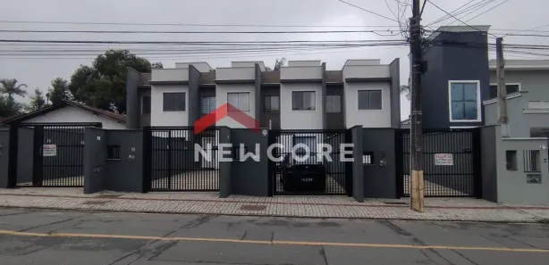 Sobrado com 3 Quartos à venda, 97m² no Bom Retiro, Joinville