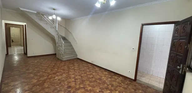 Casa Comercial com 3 Quartos para alugar, 180m² no Piraporinha, Diadema