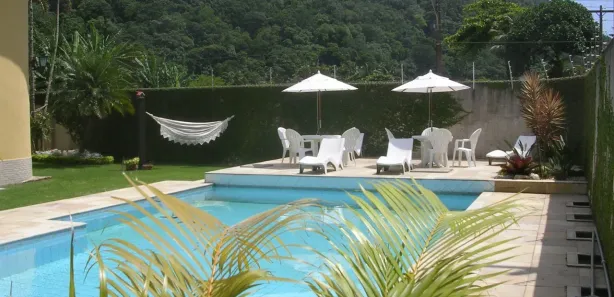 Sobrado com 5 Quartos para venda ou aluguel, 749m² no Guaiúba, Guarujá