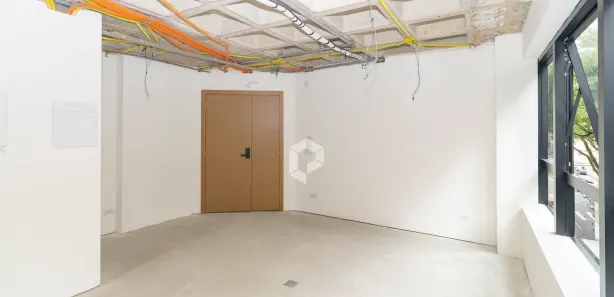 Conjunto Comercial / Sala para alugar, 37m² no Centro, Curitiba