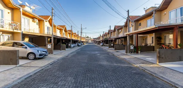 Casa de Condomínio com 3 Quartos à venda, 130m² no Uberaba, Curitiba