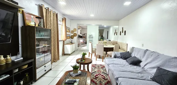 Sobrado com 5 Quartos à venda, 765m² no Centro, Presidente Figueiredo