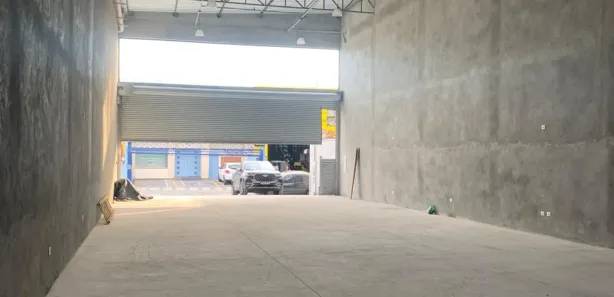 Galpão / Depósito / Armazém para alugar, 300m² no Vila Vitória, Mogi das Cruzes