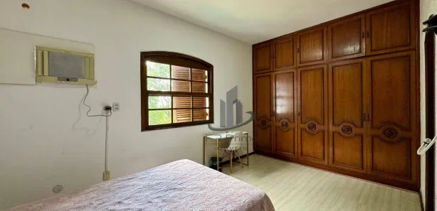 Casa de Condomínio com 5 Quartos para alugar, 241m² no Laranjal, Volta Redonda