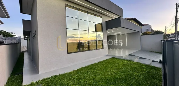 Casa de Condomínio com 4 Quartos à venda, 400m² no Região dos Lagos, Brasília