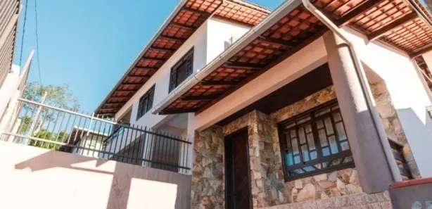 Casa com 3 Quartos à venda, 400m² no Água Verde, Blumenau