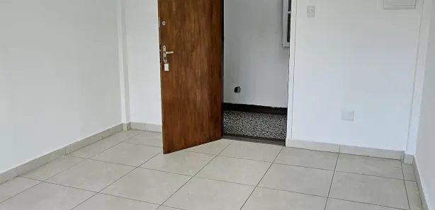 Conjunto Comercial / Sala para alugar, 15m² no Centro, Santos