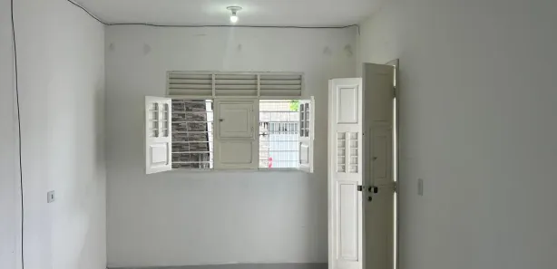 Casa com 2 Quartos para alugar, 70m² no Arruda, Recife