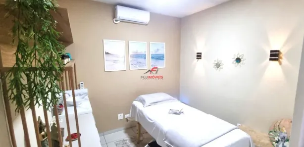 Loja / Salão / Ponto Comercial com 4 Quartos à venda, 60m² no Zona 01, Maringá