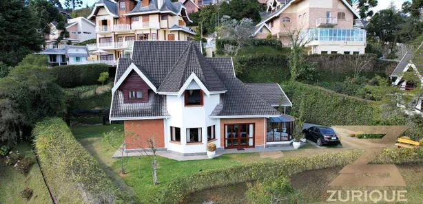 Casa de Condomínio com 4 Quartos à venda, 204m² no Lot Valeu Noiva, Campos do Jordão