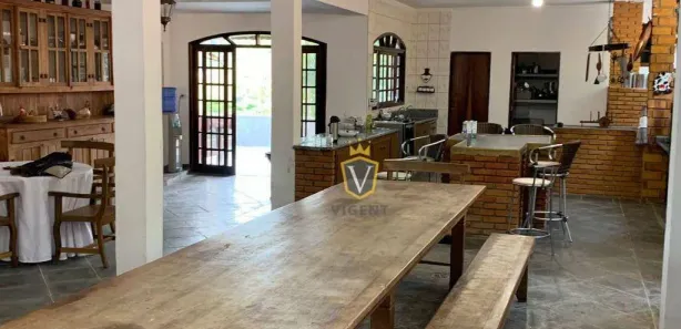 Fazenda / Sítio / Chácara com 5 Quartos à venda, 3000m² no Centro, Nazaré Paulista