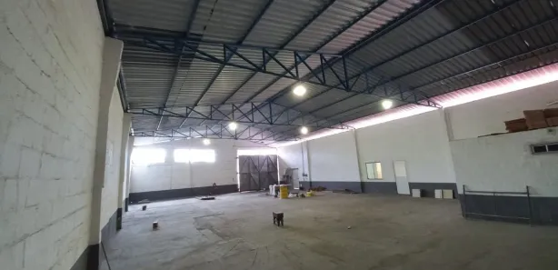 Galpão / Depósito / Armazém para alugar, 500m² no Granja dos Cavaleiros, Macaé
