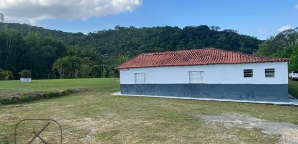 Fazenda / Sítio / Chácara para alugar, 1100m² no Vila Garcia (São Silvestre), Jacareí