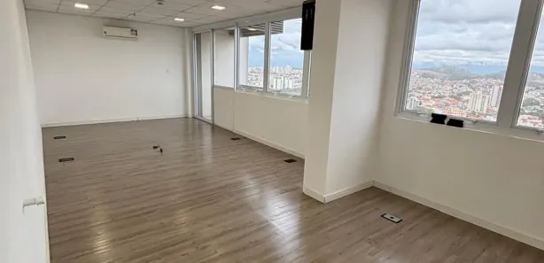 Conjunto Comercial / Sala para alugar, 66m² no Vila Homero Thon, Santo André