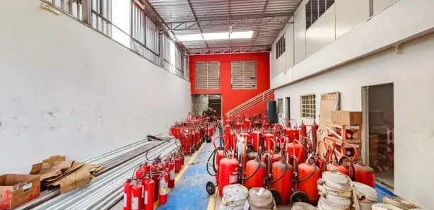 Galpão / Depósito / Armazém à venda, 300m² no Bom Pastor, Divinópolis