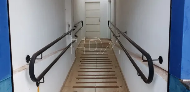 Conjunto Comercial / Sala para alugar, 1m² no Centro, Araraquara