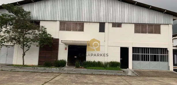 Galpão / Depósito / Armazém à venda, 1700m² no Jacarepaguá, Rio de Janeiro