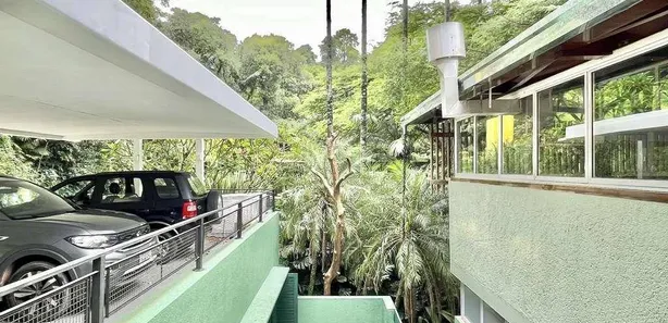 Casa de Condomínio com 6 Quartos à venda, 380m² no Chácara do Refúgio, Carapicuíba