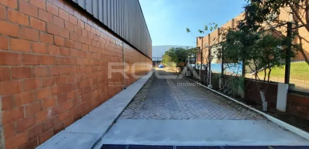 Galpão / Depósito / Armazém para venda ou aluguel, 1000m² no CEAT, São Carlos