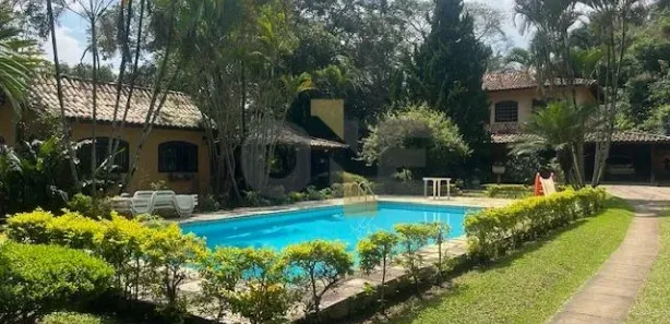 Fazenda / Sítio / Chácara com 4 Quartos para alugar, 500m² no Invernada, Embu das Artes
