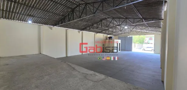 Galpão / Depósito / Armazém para alugar, 300m² no Campo Redondo, São Pedro da Aldeia