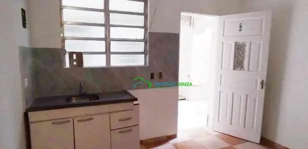 Casa com 1 Quarto para alugar, 50m² no Vila Dirce, Carapicuíba