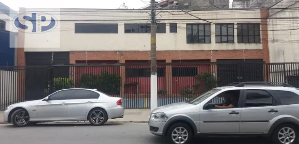 Galpão / Depósito / Armazém para alugar, 606m² no Centro, Barra Mansa
