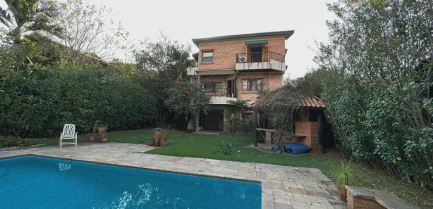 Casa com 4 Quartos para alugar, 350m² no Jardim do Golf I, Jandira