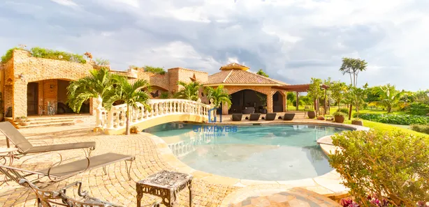 Casa de Condomínio com 4 Quartos à venda, 1100m² no , Hidrolândia