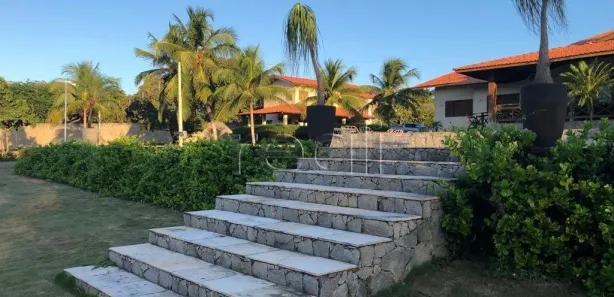 Fazenda / Sítio / Chácara com 12 Quartos à venda, 200m² no Uruaú, Beberibe