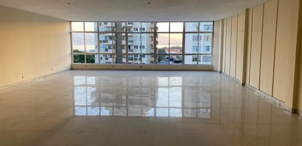 Andar / Laje corporativa à venda, 600m² no Centro, Niterói