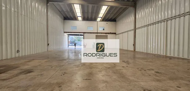 Galpão / Depósito / Armazém para alugar, 852m² no Casa Grande, Diadema