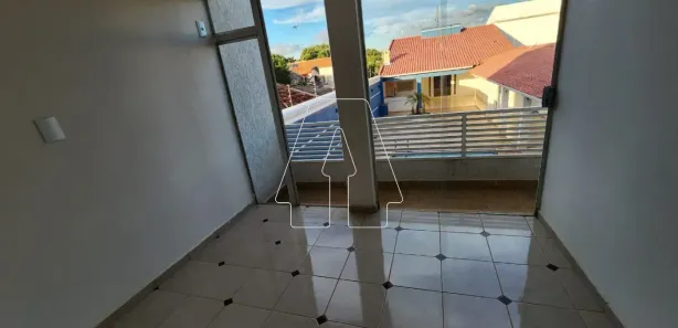 Sobrado com 4 Quartos para alugar, 315m² no Santana, Araçatuba