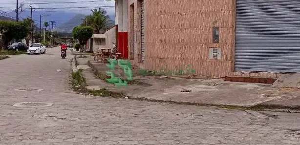 Loja / Salão / Ponto Comercial à venda, 300m² no , Mongaguá