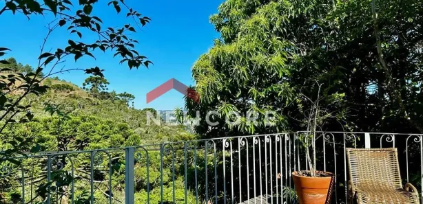 Casa de Condomínio com 4 Quartos à venda, 170m² no Vale Encantado, Campos do Jordão