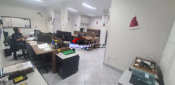 Conjunto Comercial / Sala para alugar, 161m² no Centro, São Vicente