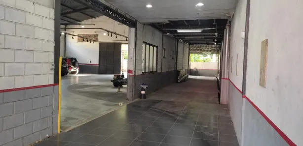 Galpão / Depósito / Armazém para alugar, 850m² no Quitandinha, Petrópolis