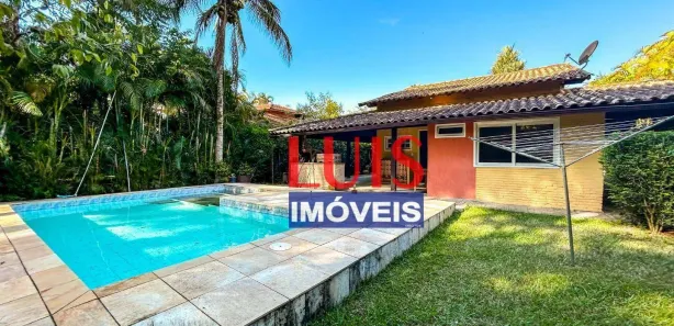 Casa de Condomínio com 3 Quartos para alugar, 300m² no Várzea das Moças, Niterói