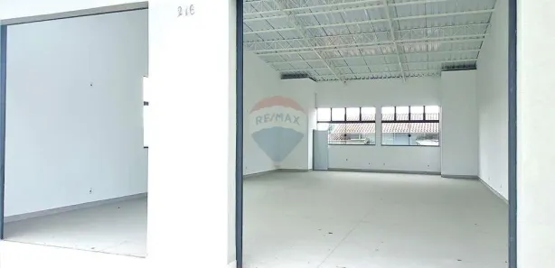 Galpão / Depósito / Armazém para alugar, 225m² no Jardim Europa, Jaguariúna