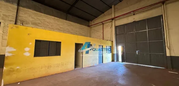 Galpão / Depósito / Armazém para alugar, 900m² no Jardim Ana Eliza, Cambé