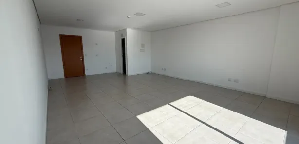 Conjunto Comercial / Sala para alugar, 49m² no Jaraguá Esquerdo, Jaraguá do Sul