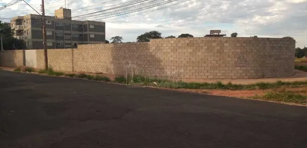 Terreno / Lote / Condomínio para alugar, 6800m² no Jardim Tinen, Araraquara