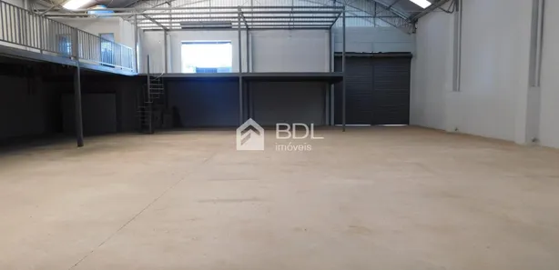 Galpão / Depósito / Armazém para venda ou aluguel, 880m² no Barão Geraldo, Campinas