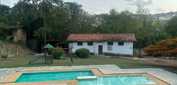 Prédio Inteiro à venda, 530m² no Residencial Clube dos Militares II, Vespasiano