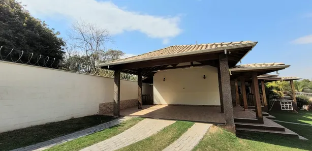 Fazenda / Sítio / Chácara com 4 Quartos à venda, 220m² no Estância Lago Azul (Ártemis), Piracicaba