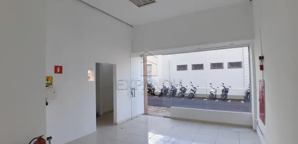 Conjunto Comercial / Sala para alugar, 30m² no Centro, Sertãozinho