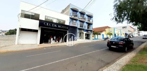 Conjunto Comercial / Sala para alugar, 60m² no Centro, Irati