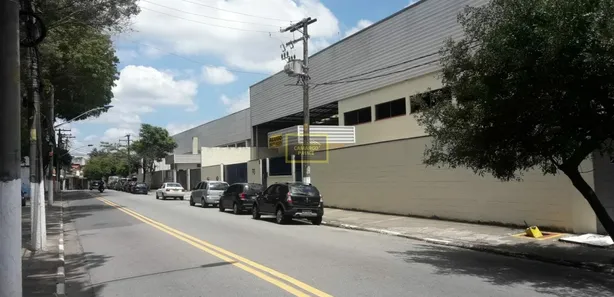 Galpão / Depósito / Armazém para venda ou aluguel, 2847m² no Jardim Triângulo, Taboão da Serra